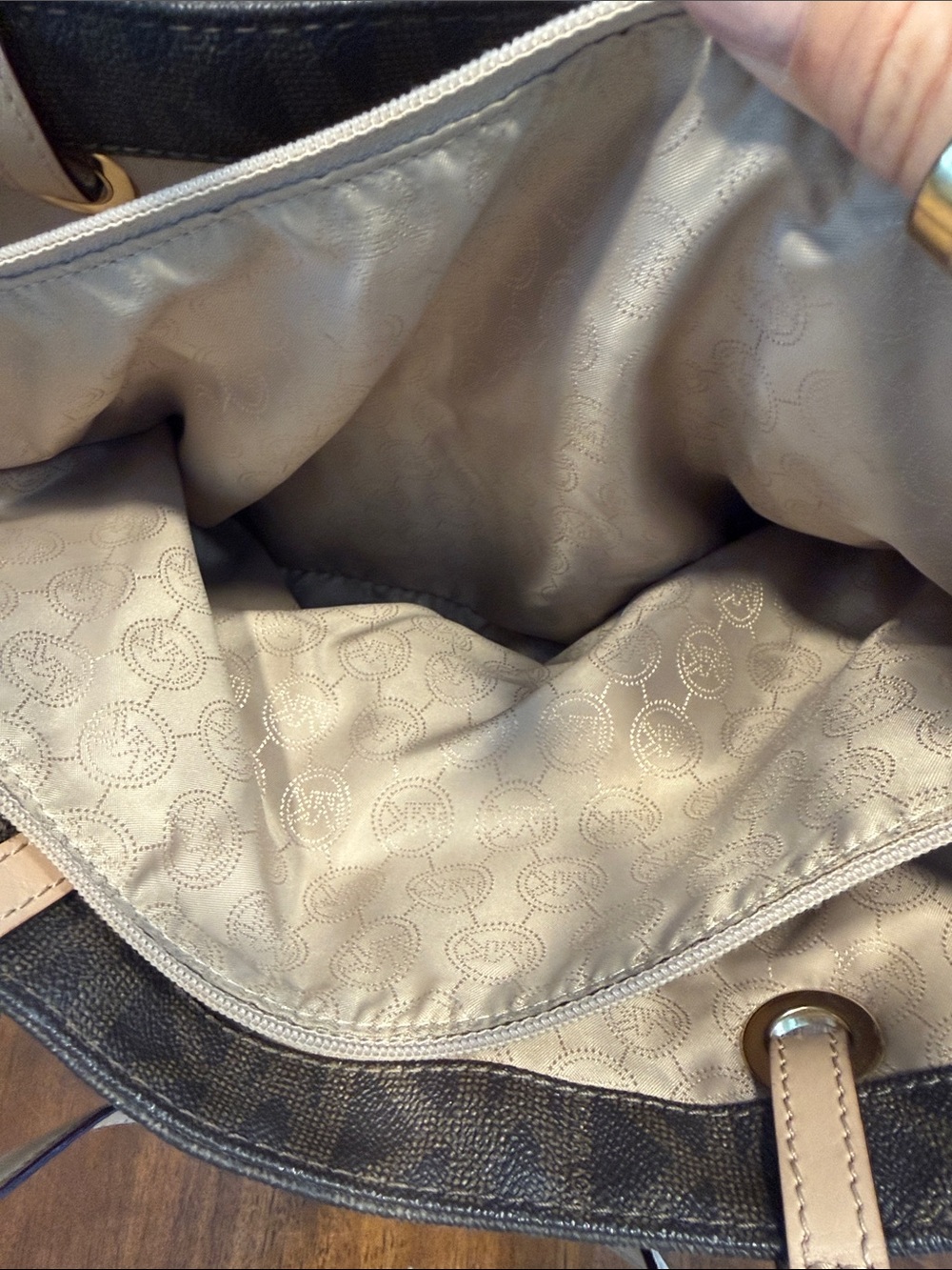 Michael Kors Brown MK Signature Tote with Nude Leather Handles & matching wallet - Picture 8 of 9